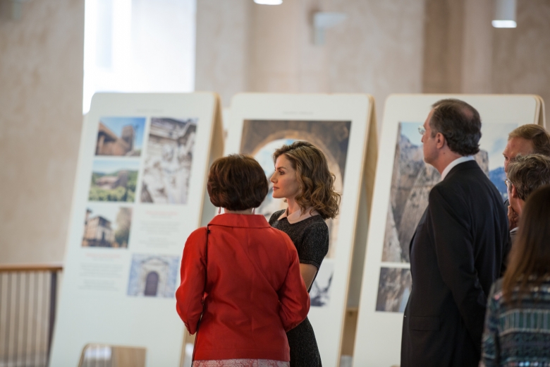 Queen Letizia was given a guided tour through the exhibition by Hispania Nostra’s President Araceli Pereda Alonso. Photo: Felix Quaedvlieg