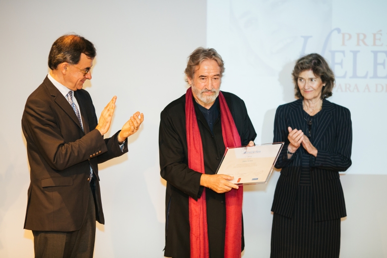 Maestro Jordi Savall received the Helena Vaz da Silva Award 2015 at the Gulbenkian Foundation in Lisbon.
