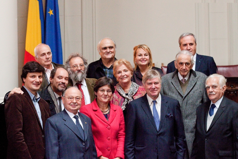Group photo after the public session organised at the Romanian Academy of Science